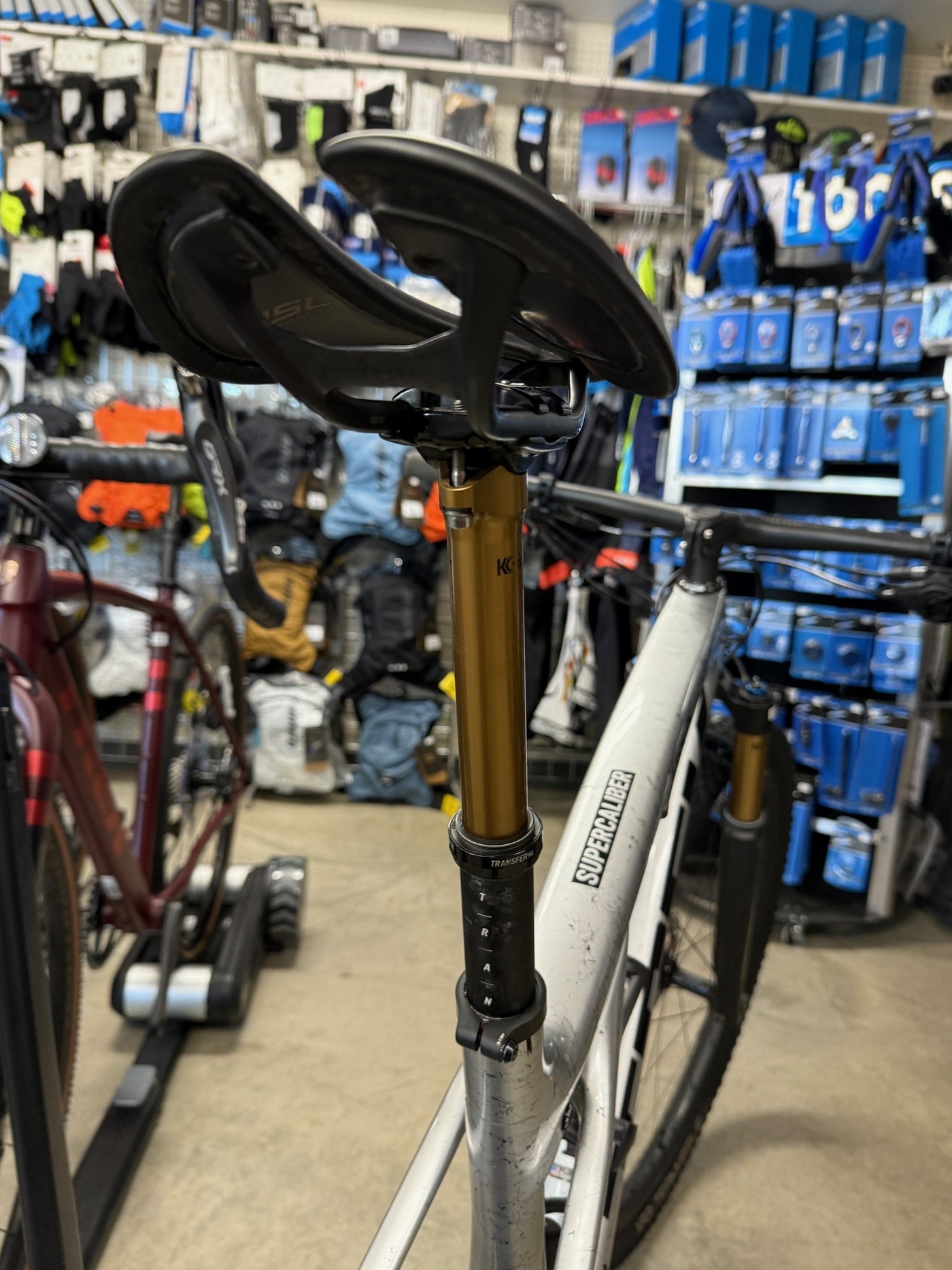 2024 TREK SUPERCALIBER 9.9 XTR Gen 2 M/L Frame 29" Wheels 1x12 Speed Argent Drizzle