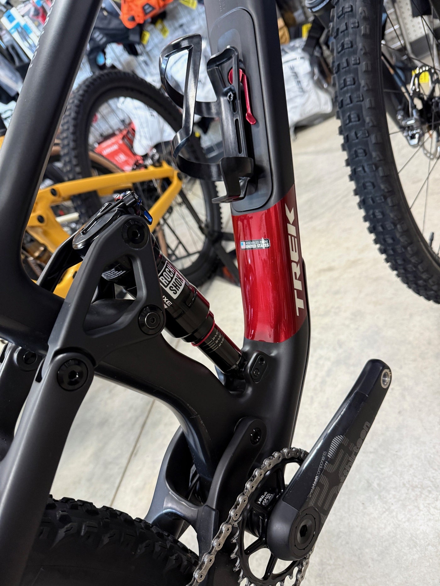 2025 TREK TOP FUEL 9.9 XTR  Gen 4  M/L Frame 29" Wheels 1x12 Speed Matte Black