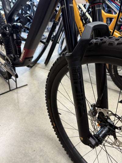 2025 TREK TOP FUEL 9.9 XTR  Gen 4  M/L Frame 29" Wheels 1x12 Speed Matte Black