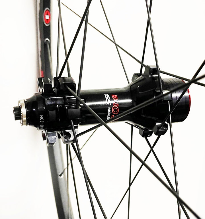 Easton_XC_4_720x.jpg?v=1697914723